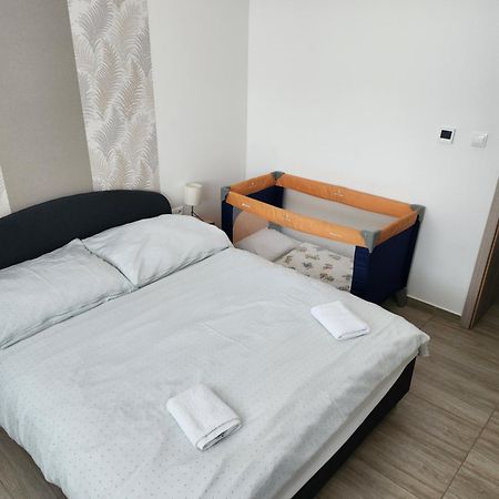Apartmany Roland Вельки-Медер Экстерьер фото